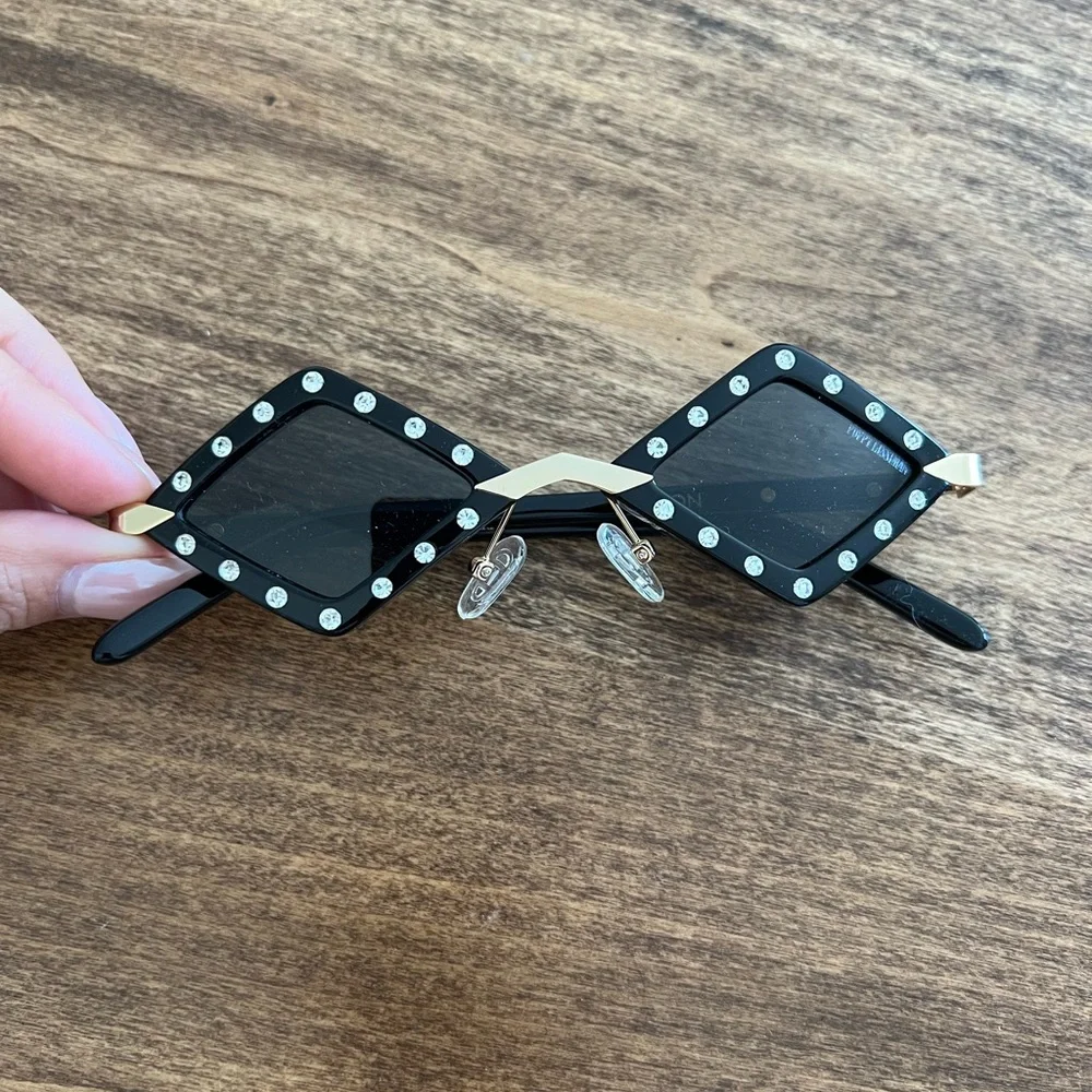 NWOT Poppy Lissiman Elton Sunglasses in Black - Picture 3 of 6